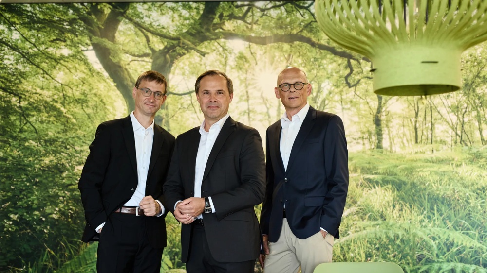 Die Geschäftsführer der Commerz Real Mobileinleasing Markus Eismann, Oliver Golder, Jochen Welling im Gruppenbild.