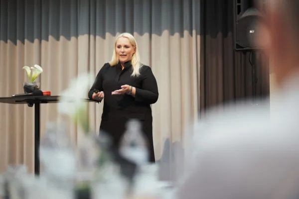 Kerstin Struckmann, Global Head of Product Management Institutional Clients, bei ihrem Vortrag auf dem Institutional-Gipfel Wien 2026.