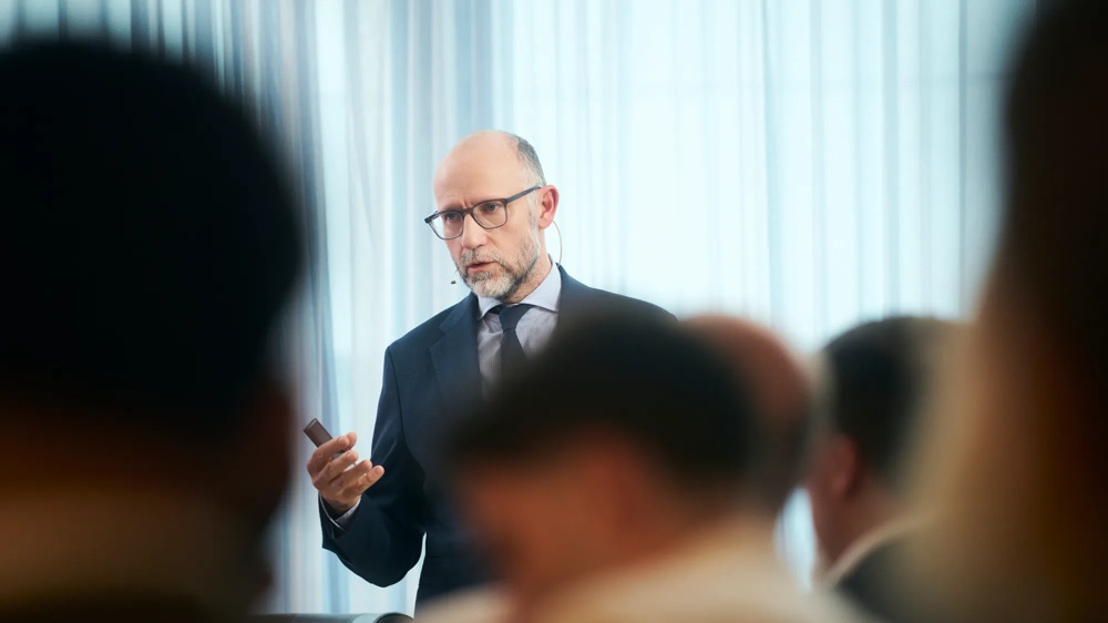 hausInvest Fondsmanager Mario Schüttauf während seines Vortrags auf dem Private Markets Forum in Frankfurt am Main