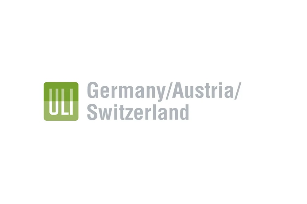 Grünes Quadrat mit weißem Kürzel „ULI" und grauem Schriftzug „Germany/Austria/Switzerland" – Logo des Urban Land Institute, internationaler Verband der Immobilien- und Stadtentwicklungsbranche.