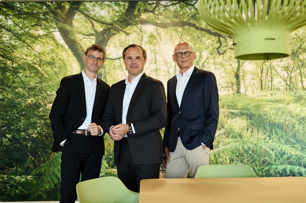Die Geschäftsführer der Commerz Real Mobileinleasing Markus Eismann, Oliver Golder, Jochen Welling im Gruppenbild.